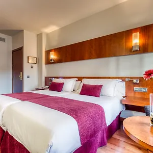 3* Hotel Senator