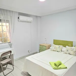Campeggio Habitacion Privada A 15 Min De La Playa/piso, Huelva