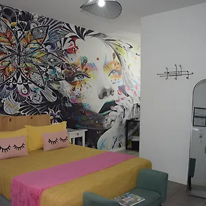  Guest house Art